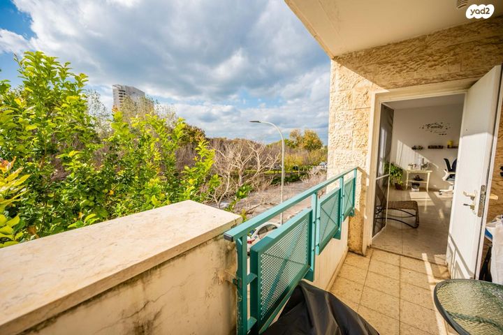 דירה, הנביאים, מודיעין מכבים רעות