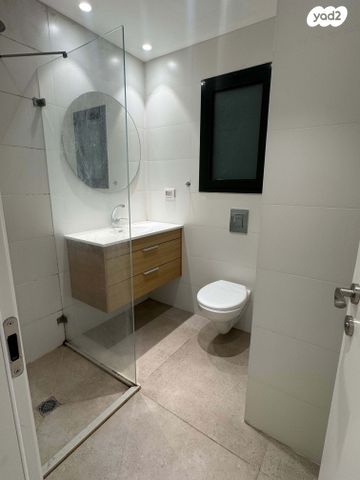 דירה, וייצמן, הל"ה, גבעתיים