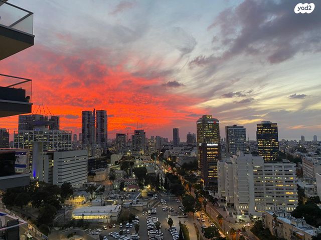 דירה, דרך מנחם בגין 144, מונטיפיורי, הרכבת, תל אביב יפו