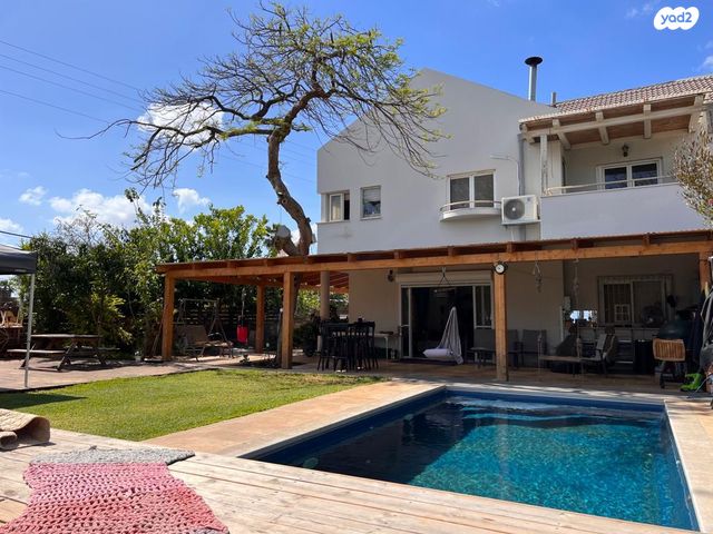 בית פרטי/ קוטג', הוד השרון