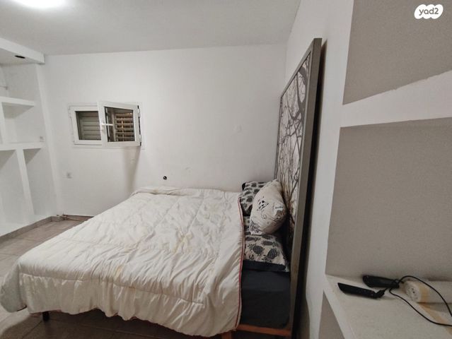 דירה, הרב הרצוג, פתח תקווה