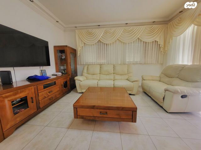 דירה, הרדוף, טירת כרמל