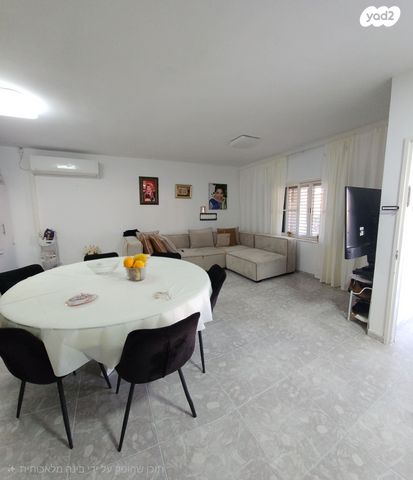 בית פרטי/ קוטג', שדרות העצמאות, החורש, קרית גת