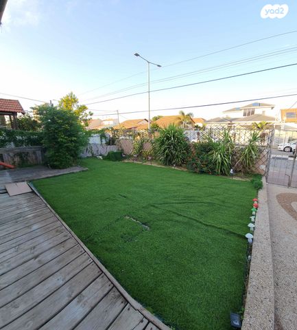 בית פרטי/ קוטג', שדרות העצמאות, החורש, קרית גת