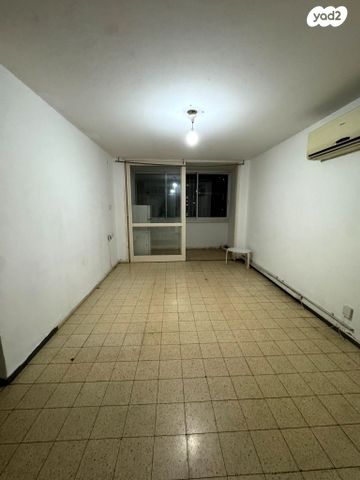 דירה, קרית מוצקין