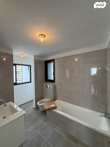 דירה, משה רינת 6, קרית רבין, חולון