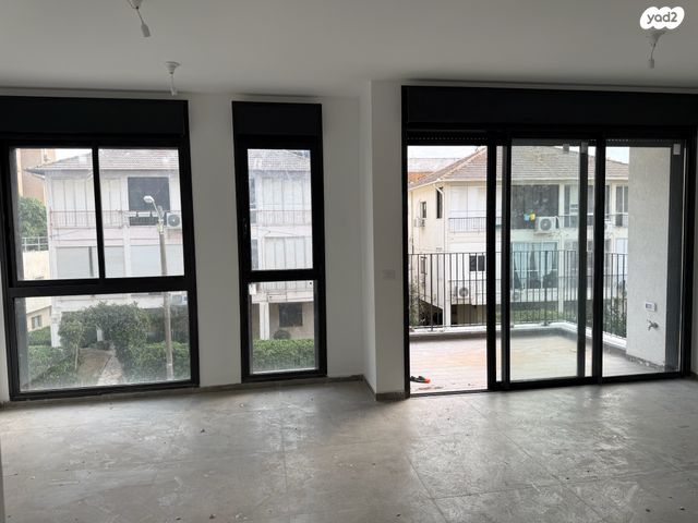 דירה, רחל 15, גבעת הרמבם, גבעתיים