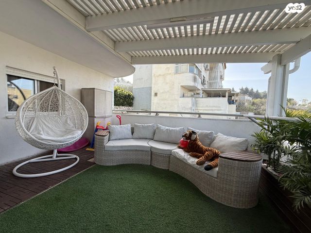 דירת גן, יקינטון 11, הר יונה, נצרת עילית / נוף הגליל