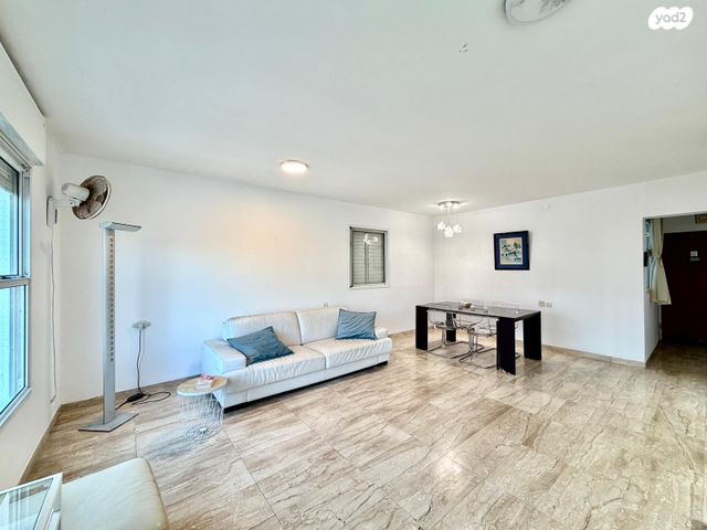 דירה, שדרות ניצה 8, צפון מערב מרכז העיר, נתניה