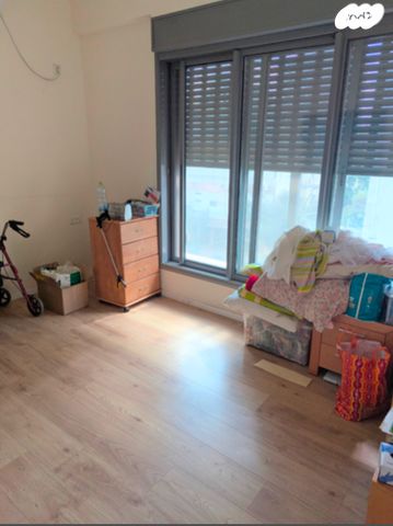 דירה, עוזיאל 120, תל גנים, רמת גן