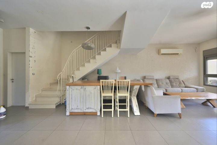 דירת גן, הארי השואג 15, גבעת הרקפות, גבעת תל חי, קרית אתא