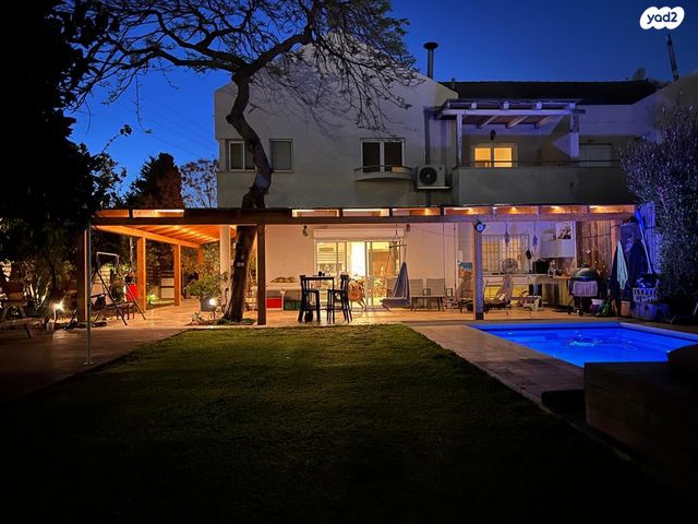 בית פרטי/ קוטג', הוד השרון