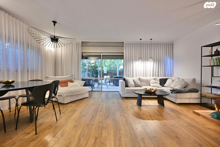 גני צהלה, רמות צהלה