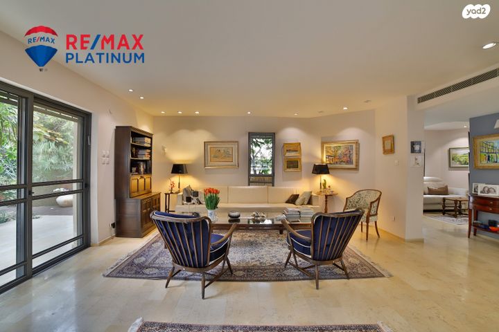 דו משפחתי, קרית קריניצי, רמת גן