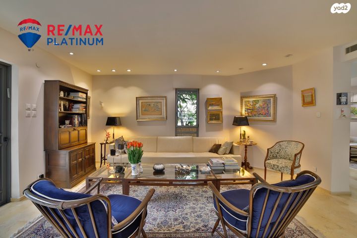 דו משפחתי, קרית קריניצי, רמת גן