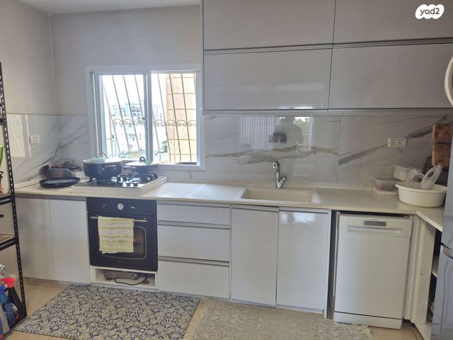 דירה, מבוא המלך עומרי 5, רובע י"ג, אשדוד