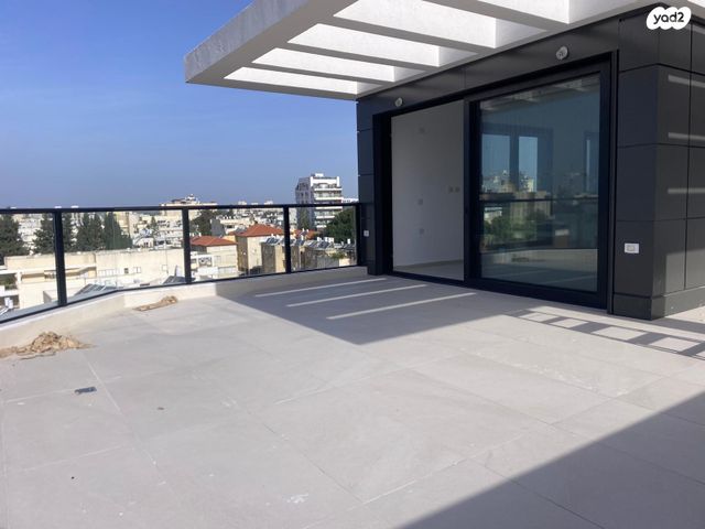 גג/ פנטהאוז