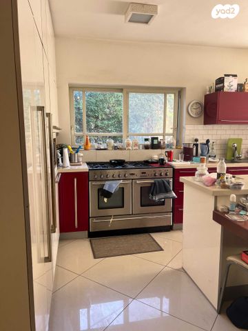 דו משפחתי, שיכון צנחנים, רמת גן