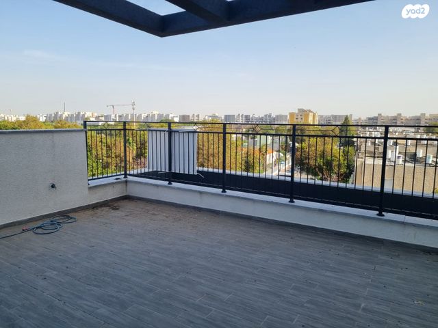 דירה, נתן אלבז, רובע ו', אשדוד