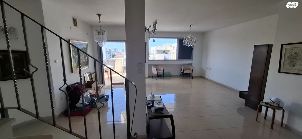 גג/ פנטהאוז, כצנלסון, ראשון לציון