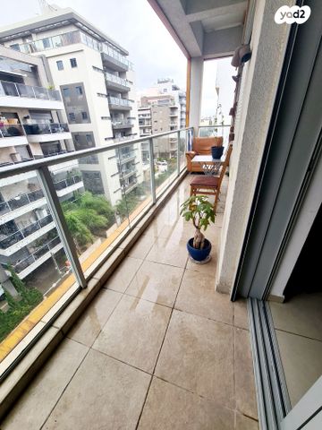 דירה, החי"ל, נגבה, רמת גן