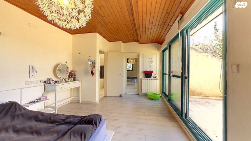 הגבעה הצפונית 8