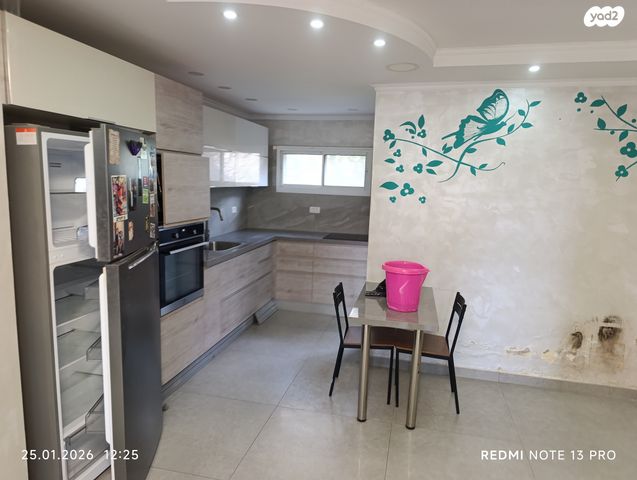 דירה, לוי אשכול 459, שכונה ותיקה - מרכז העיר, מעלות תרשיחא