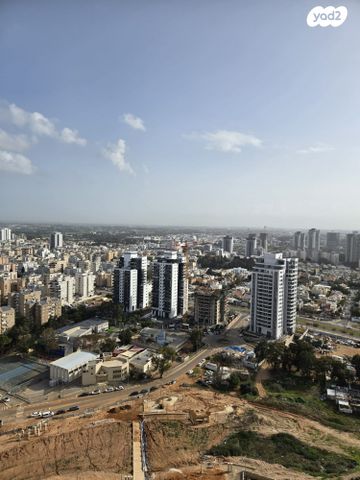 אמנון ליפקין שחק 