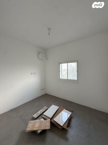 דירה, משגב עם 4, קרית שלום, תל אביב יפו