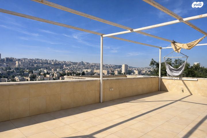 דירה, יצחק קצנלסון, גבעת הורדים, רסקו, ירושלים