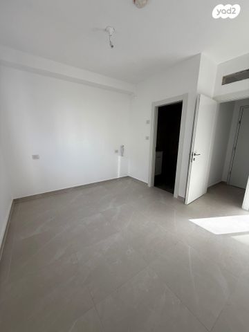 דירה, עיר היין, אשקלון