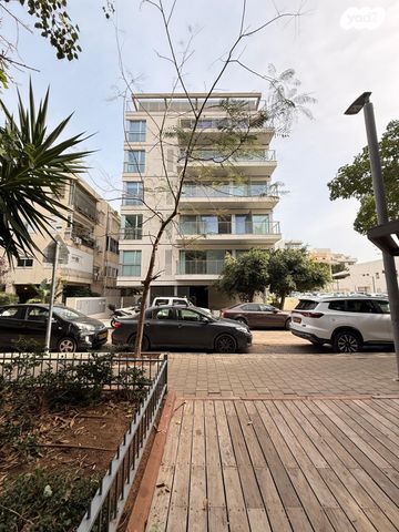 שדרות מוצקין 10