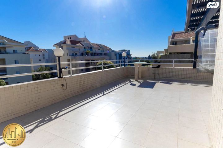 דופלקס, שועלי שמשון, ראשונים, כפר סבא