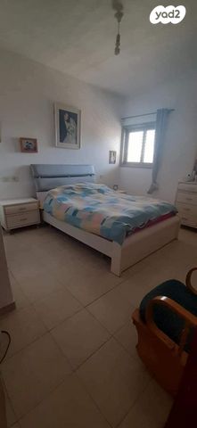 גג/ פנטהאוז, משה הס, רסקו א', חולון