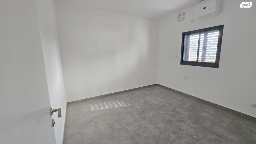 דירה, דניאל, בת ים