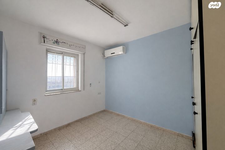 דירה, יצחק קצנלסון, גבעת הורדים, רסקו, ירושלים