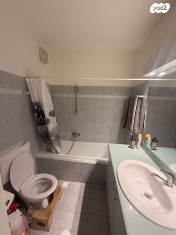 דירה, שמעון בן צבי, שטח 9, גבעתיים