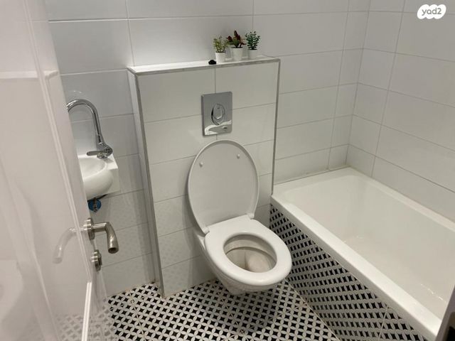 דירה, היצירה, רמת גן