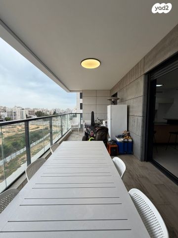 דירה, משה רינת, קרית רבין, חולון