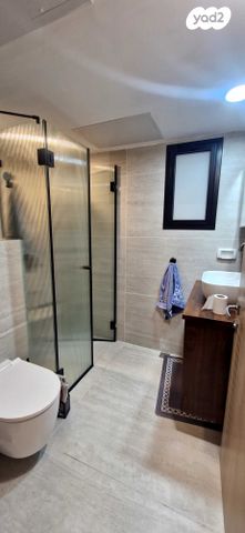 דירת גן, סיירת גולני, פסגת זאב, ירושלים