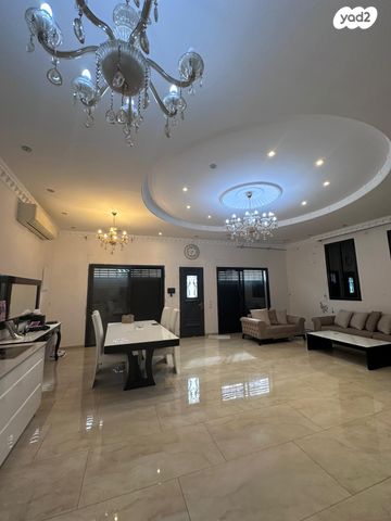 דו משפחתי, דב ממזריץ', צהלון, שיכוני חסכון, תל אביב יפו