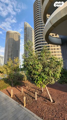 דירה, יצחק נבון, נאות אריאל שרון, קרית אונו