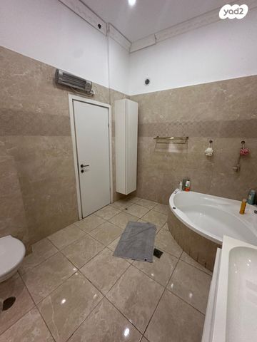 דו משפחתי, דב ממזריץ', צהלון, שיכוני חסכון, תל אביב יפו