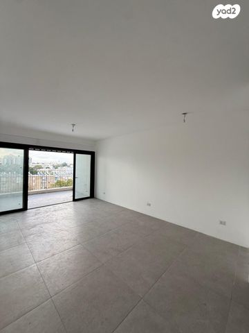 דירה, משגב עם 4, קרית שלום, תל אביב יפו