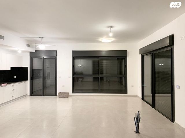 גג/ פנטהאוז, העצמאות, מרכז, הרצליה