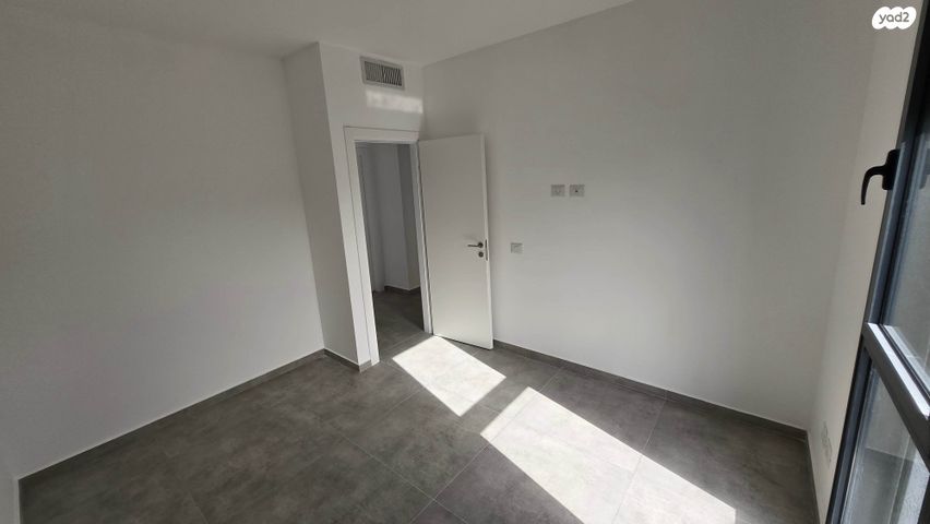 דירה, דניאל, בת ים