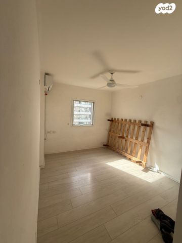 דירה, שמעון בן צבי, שטח 9, גבעתיים