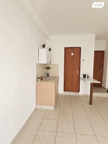 אבן גבירול 96