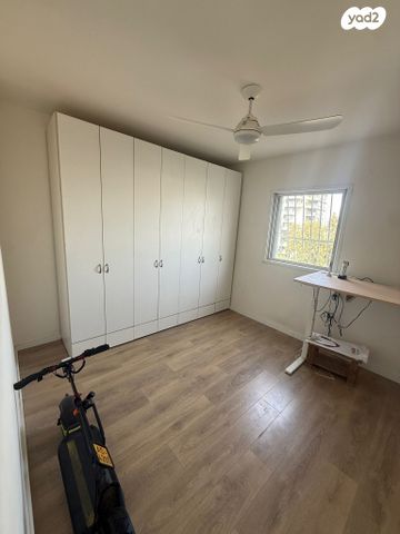 דירה, שמעון בן צבי, שטח 9, גבעתיים