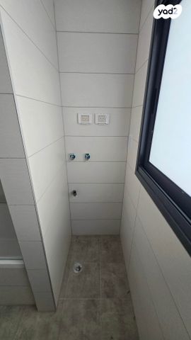 דירה, דניאל, בת ים